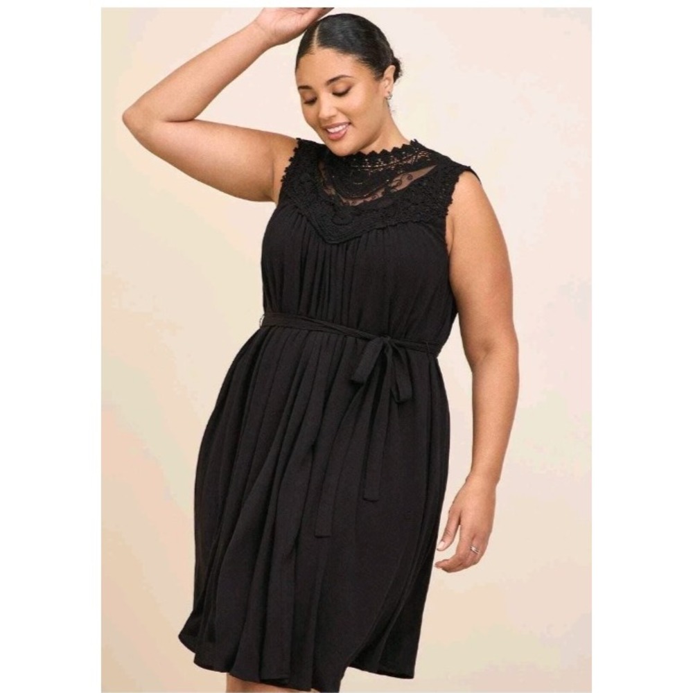 Torrid Black Gauze Crinkle Crochet High Neck Party Cocktail Dress Size M/L NWT